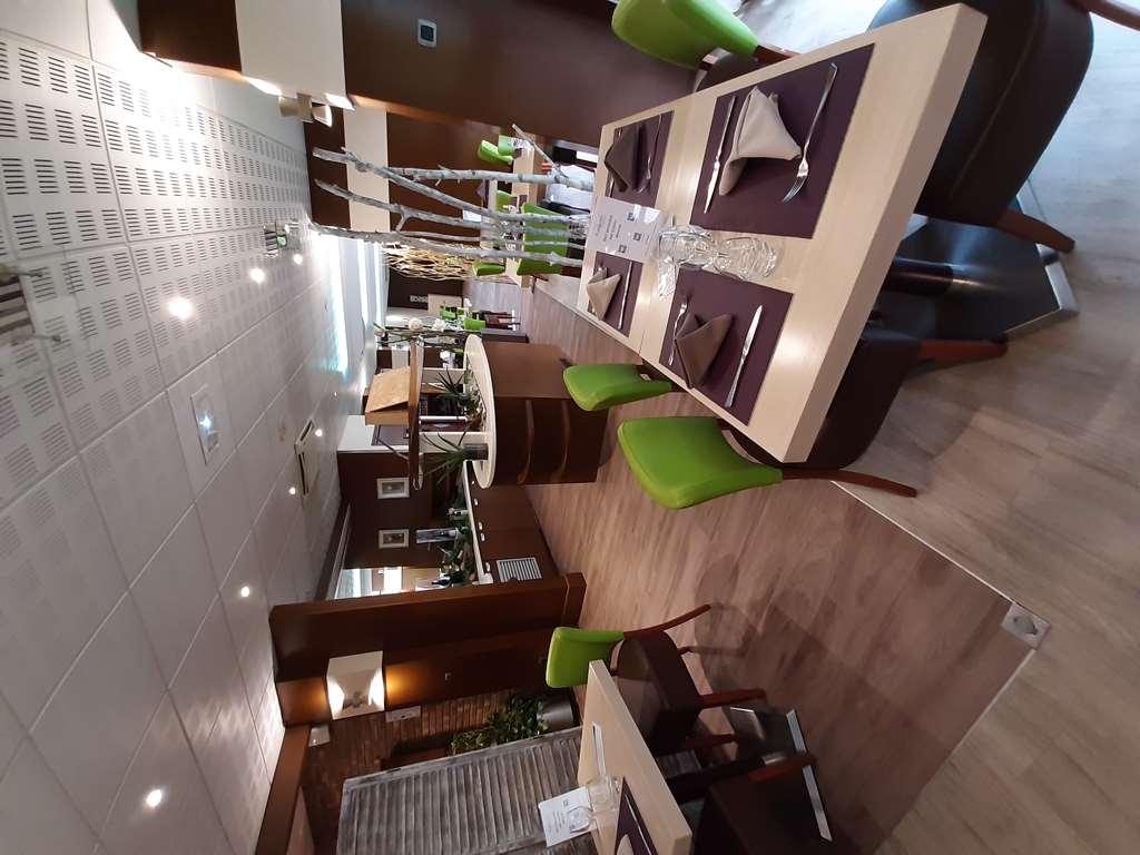Kyriad Hotel Nevers Centre Restoran gambar