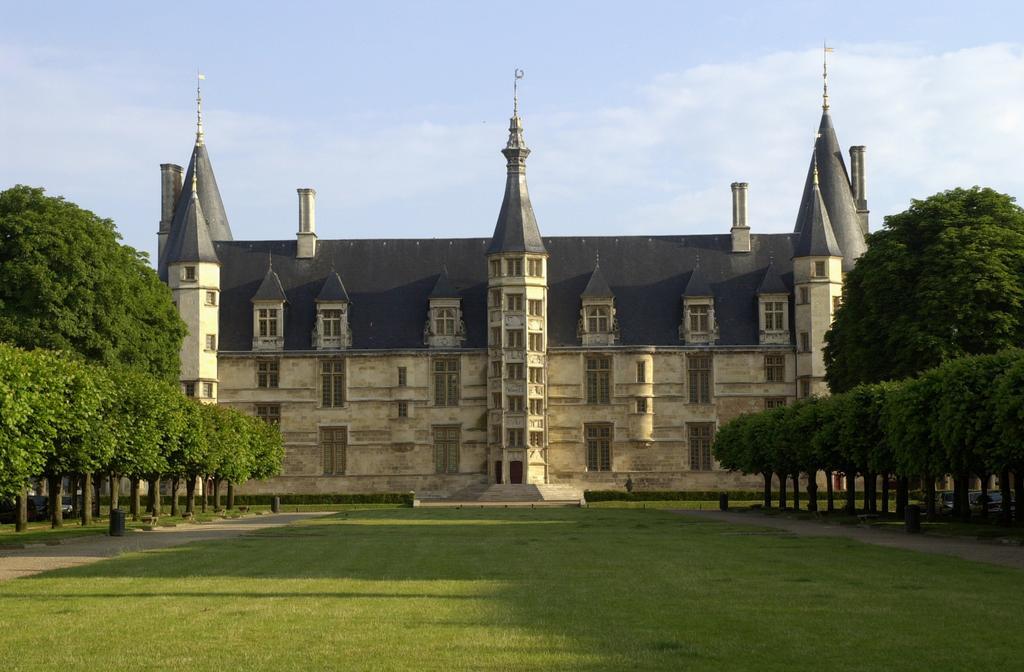 Kyriad Hotel Nevers Centre Luaran gambar
